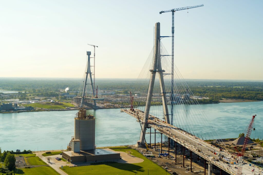 Photo aérienne du pont international