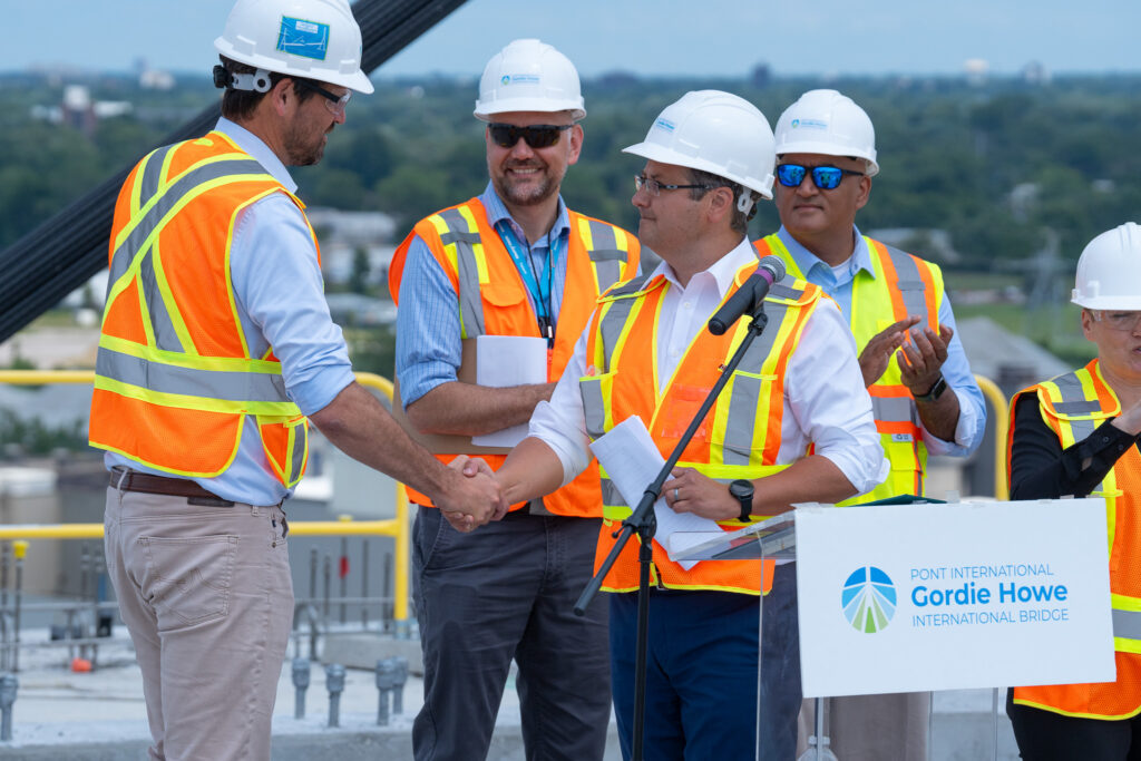 Célébration de la connexion du pont - 24 juillet 2024
